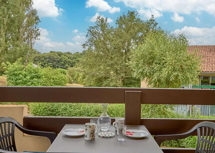 Lumineux, Terrasse, Parking Gratuit, Animaux Admis - Fr-1-841-36 *